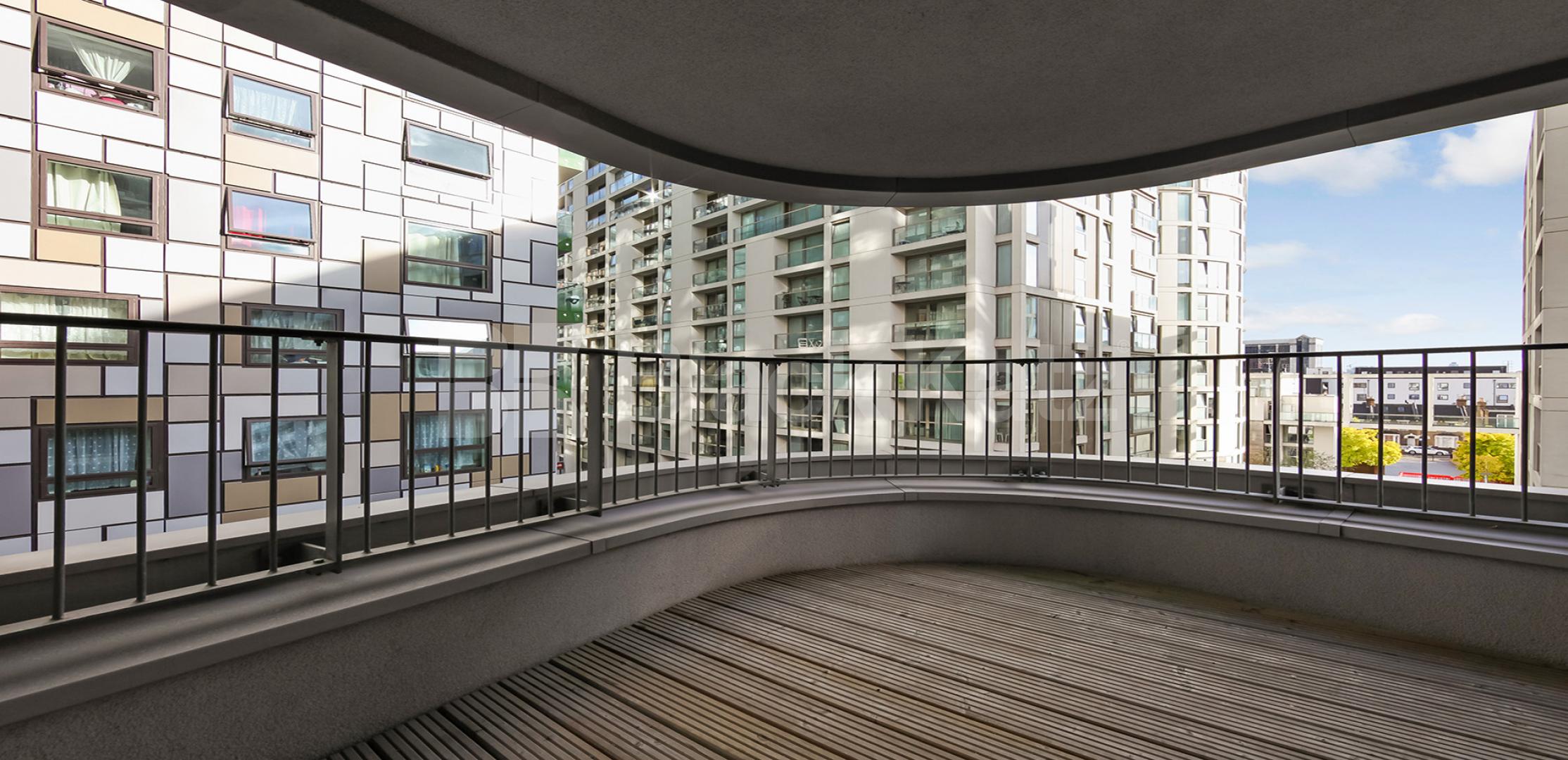 			NEW INSTRUCTION, 2 Bedroom, 1 bath, 1 reception Apartment			 35 Indescon Square , Canary Wharf